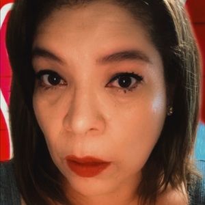 Meet your Posher, Alejandra